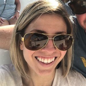 Meet your Posher, Janelle